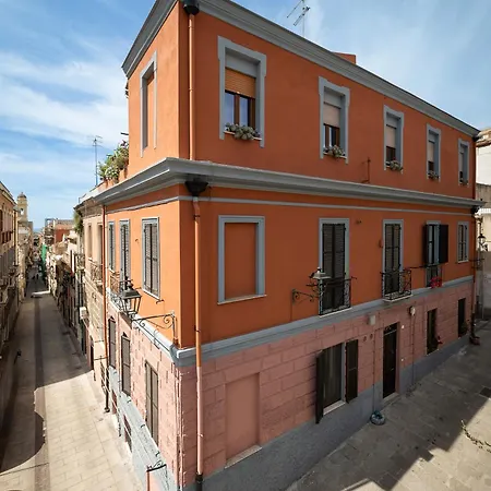 Central Guest House *